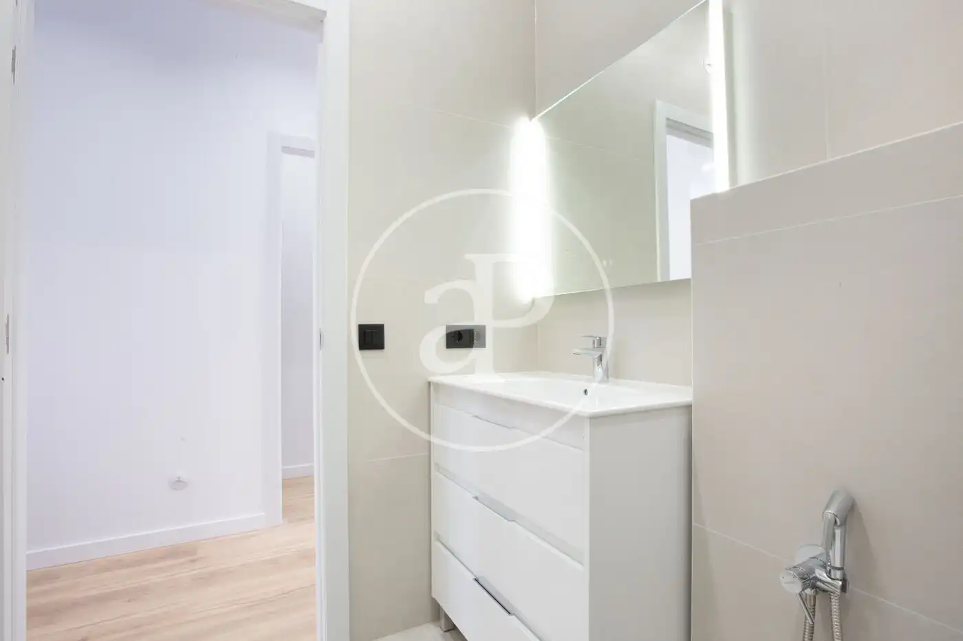 Baño de Piso de alquiler en Valencia con Aire acondicionado y Balcón