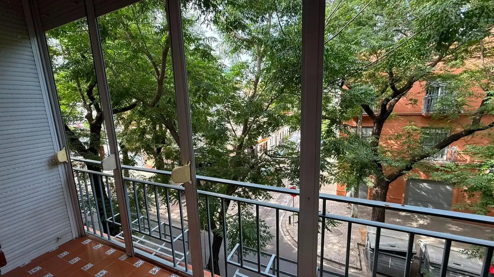 Terrassa de Pis per a compartir en Sevilla amb Aire condicionat i Moblat
