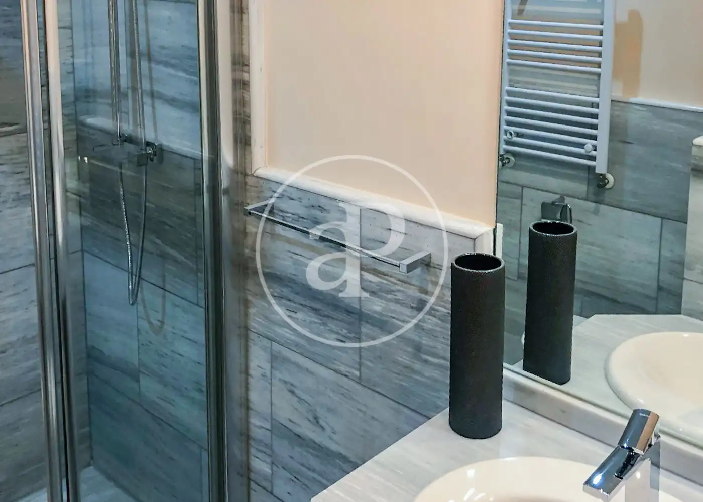Bany de Pis en venda en Madrid amb Aire condicionat, Calefacció i Terrassa