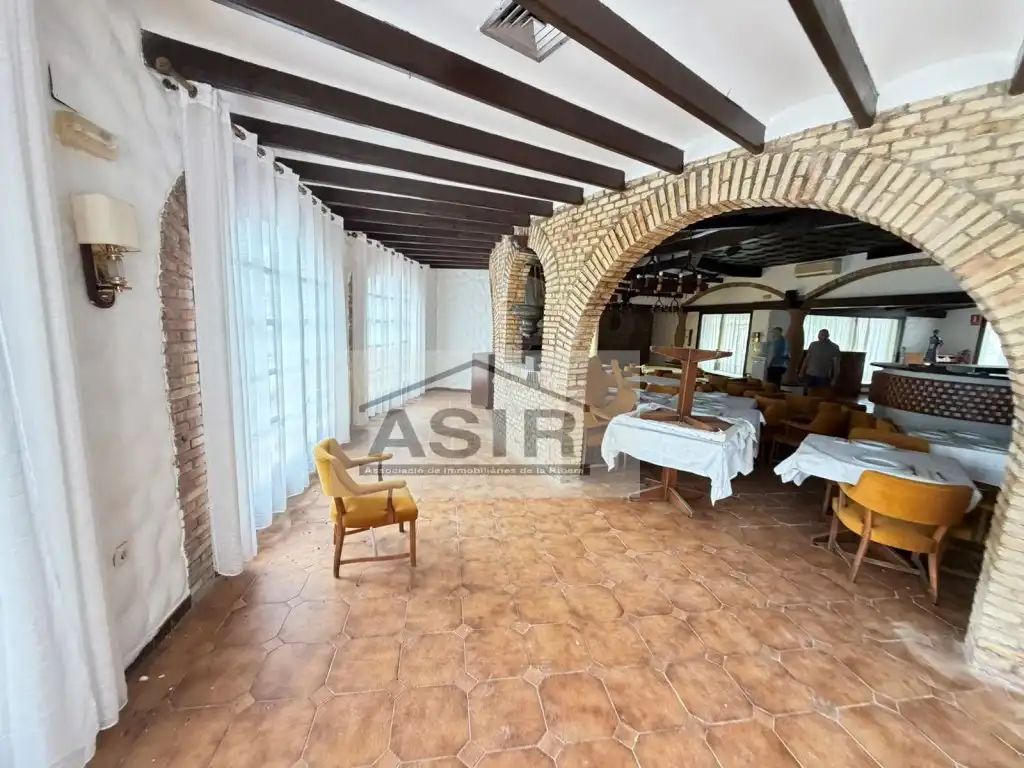 Local en venta en Dénia