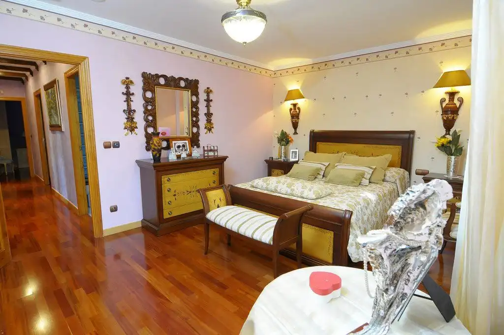 Schlafzimmer von Haus oder Chalet zum Verkauf in Valdepeñas mit Klimaanlage, Heizung und Privatgarten