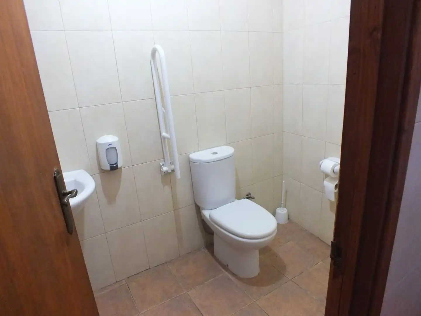 Badezimmer von Geschaftsraum zum Verkauf in Alquézar