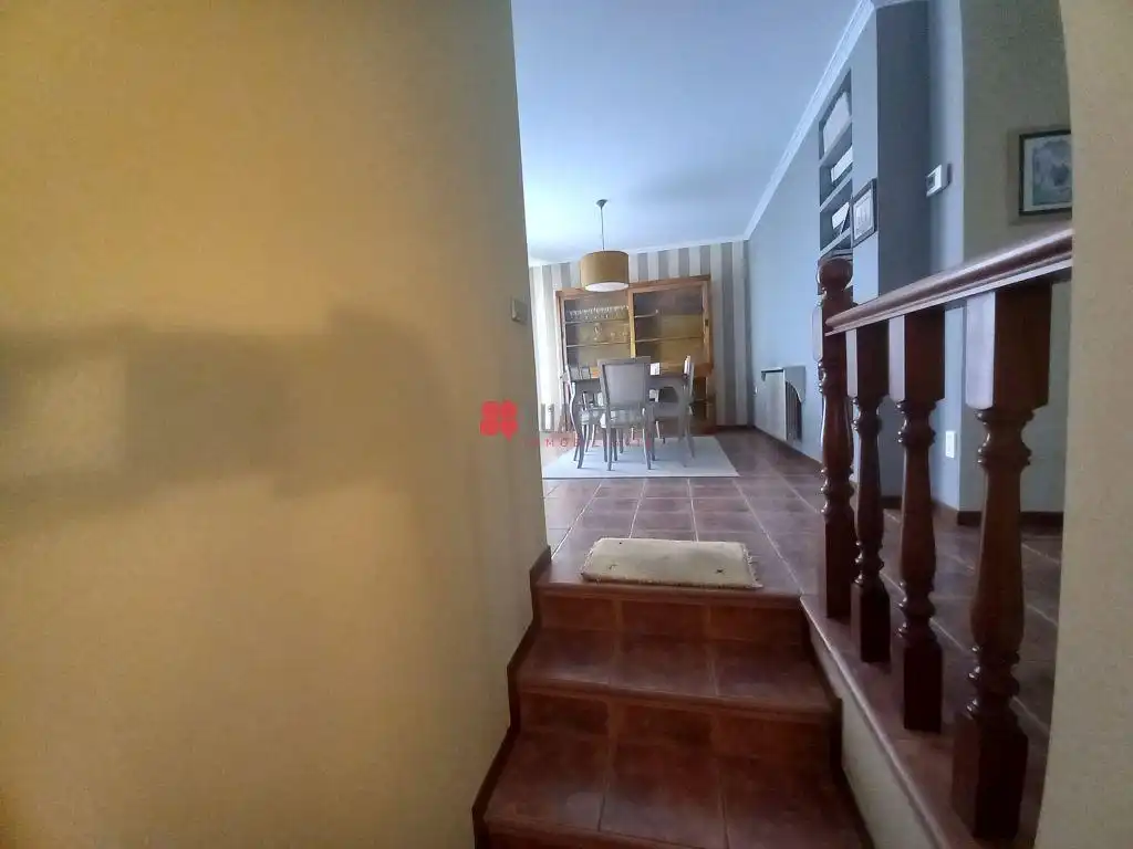 Casa o chalet de alquiler en Santiago de Compostela  con Calefacción, Jardín privado y Trastero