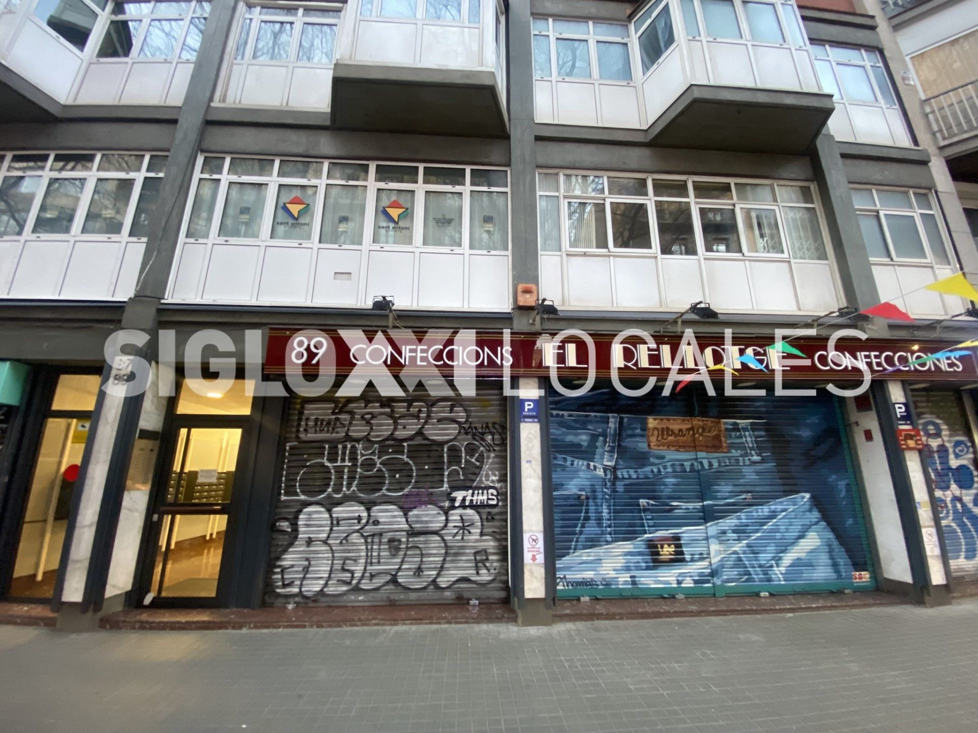 Vista exterior de Local de alquiler en  Barcelona Capital con Aire acondicionado