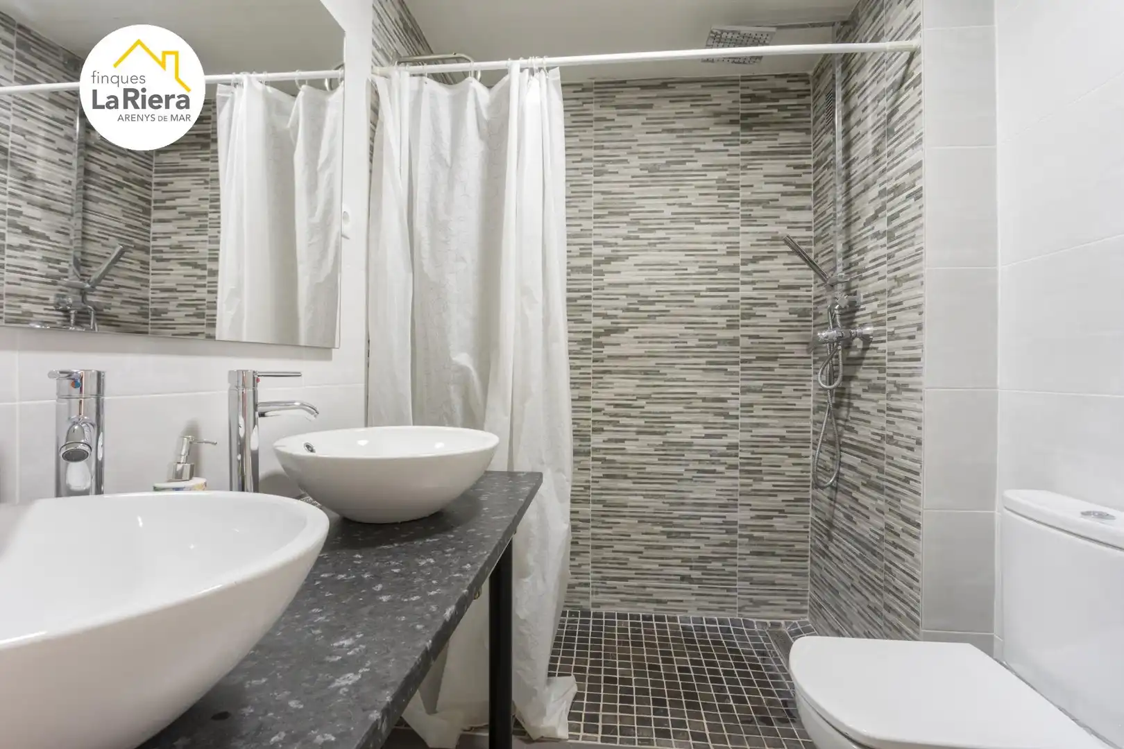 Bathroom of Flat for sale in Arenys de Mar  with Balcony