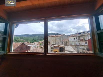 Vista exterior de Dúplex en venda en Ribadavia amb Balcó