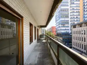 Außenansicht von Wohnung zum Verkauf in Las Palmas de Gran Canaria mit Balkon