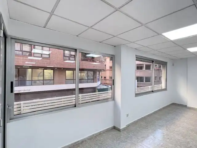 Büro zur Miete in Alicante / Alacant mit Klimaanlage