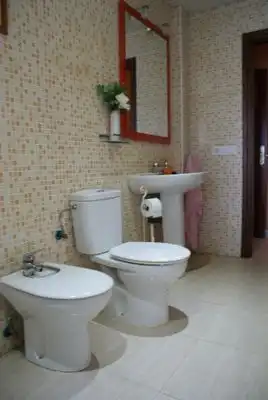 Baño de Casa o chalet en venta en La Carlota con Jardín privado, Terraza y Trastero