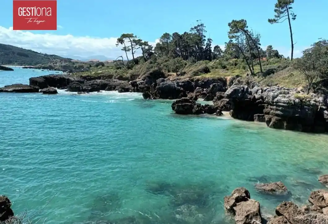 Vista exterior de Apartamento en venta en Noja con Calefacción, Terraza y Amueblado