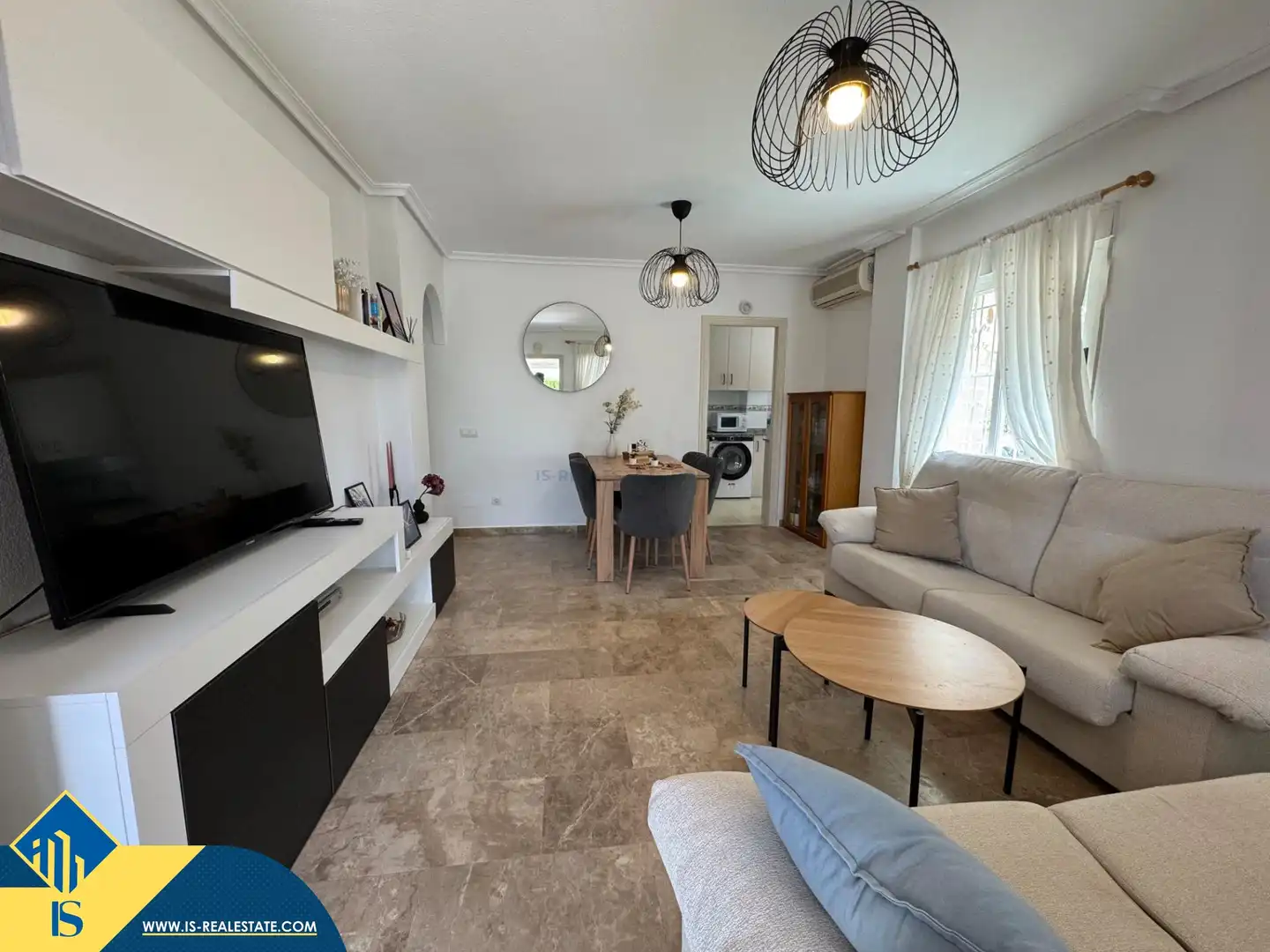 Sala d'estar de Casa o xalet en venda en Torrevieja amb Aire condicionat, Terrassa i Traster