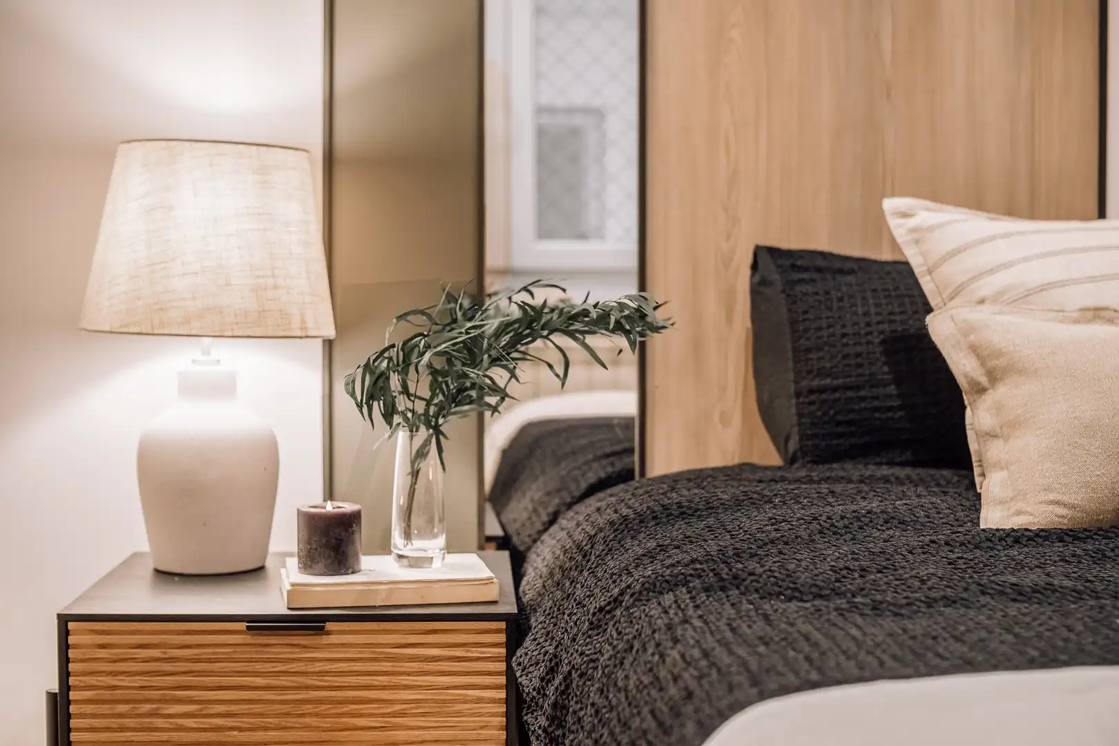 Dormitori de Apartament de lloguer en Madrid amb Aire condicionat, Calefacció i Moblat