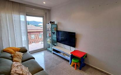 Living room of Flat for sale in Montmeló  with Air Conditioner and Balcony