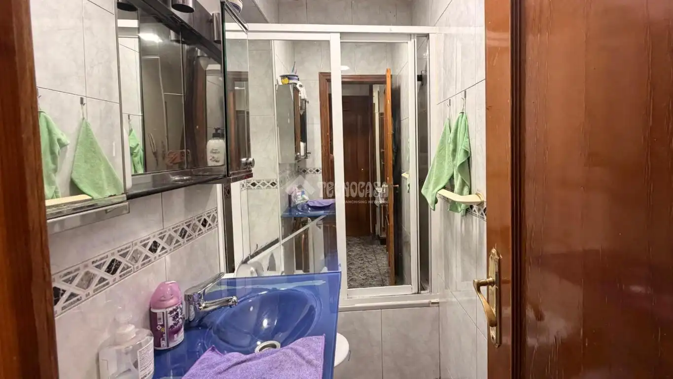 Bany de Pis en venda en Madrid amb Terrassa
