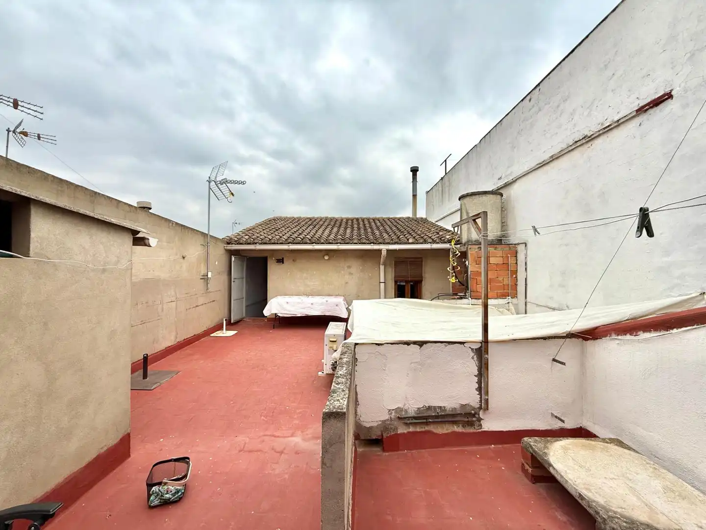 Vista exterior de Casa o xalet en venda en Villanueva de Castellón amb Aire condicionat, Terrassa i Traster