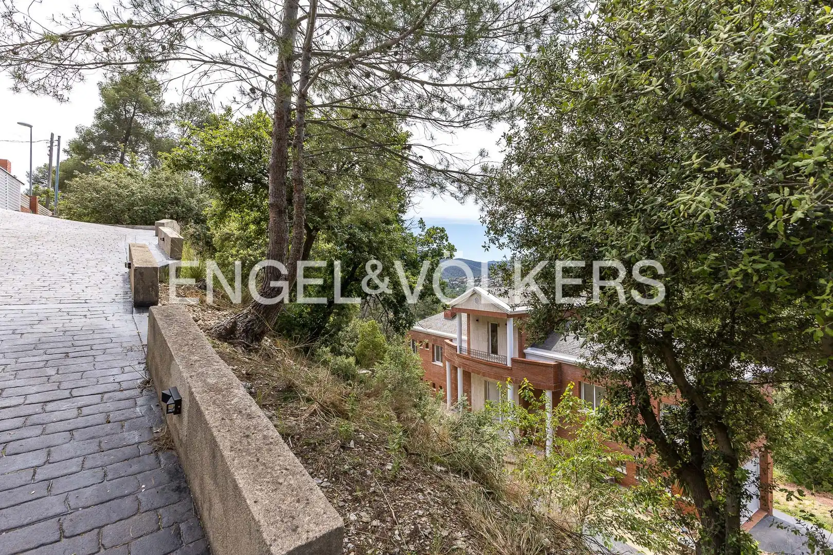 Vista exterior de Casa o chalet de alquiler en Corbera de Llobregat con Aire acondicionado, Calefacción y Jardín privado