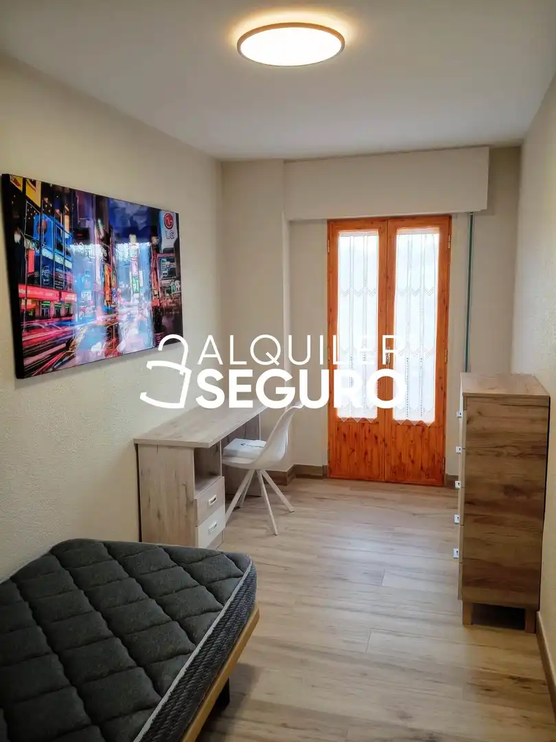 Schlafzimmer von Wohnung zur Miete in Fuensaldaña mit Heizung und Möbliert