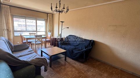 Foto 2 de Pis en venda a Av. de Mariano Andrés, Las Ventas, León Capital