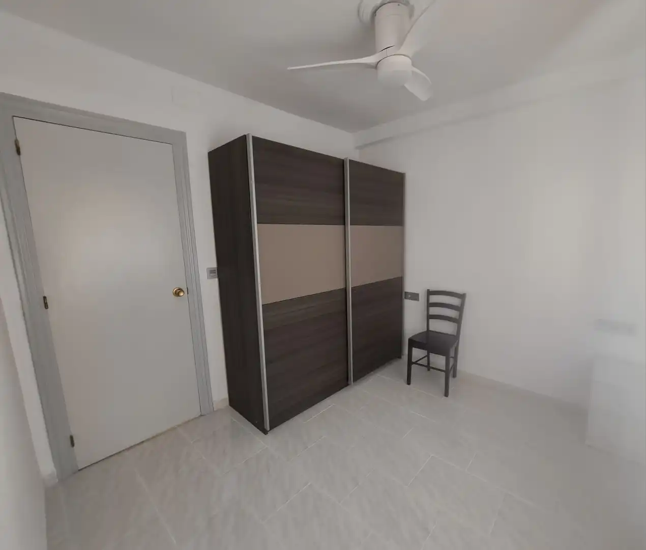 Schlafzimmer von Wohnung zur Miete in Málaga mit Möbliert, Ofen und Waschmaschine