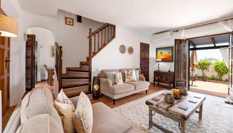 Foto 1 de Casa adosada de lloguer a Los Naranjos, Málaga