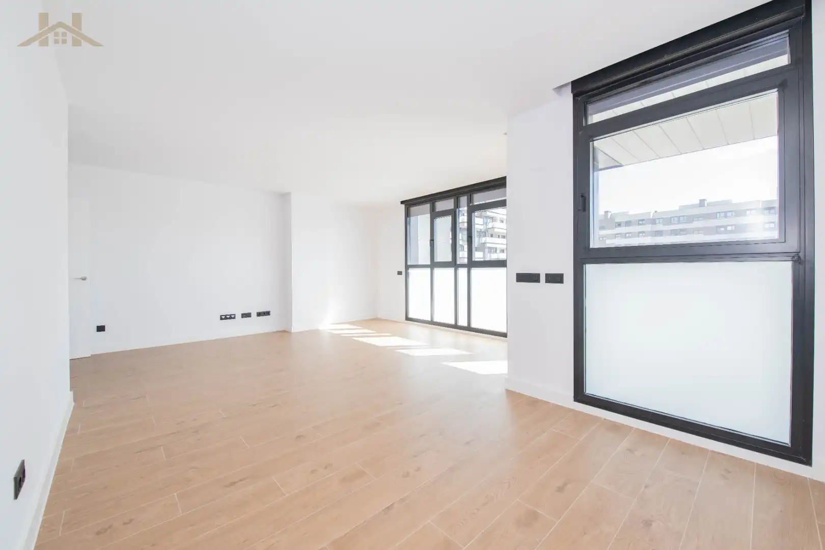 Wohnzimmer von Wohnung zum Verkauf in Tres Cantos mit Klimaanlage, Heizung und Terrasse