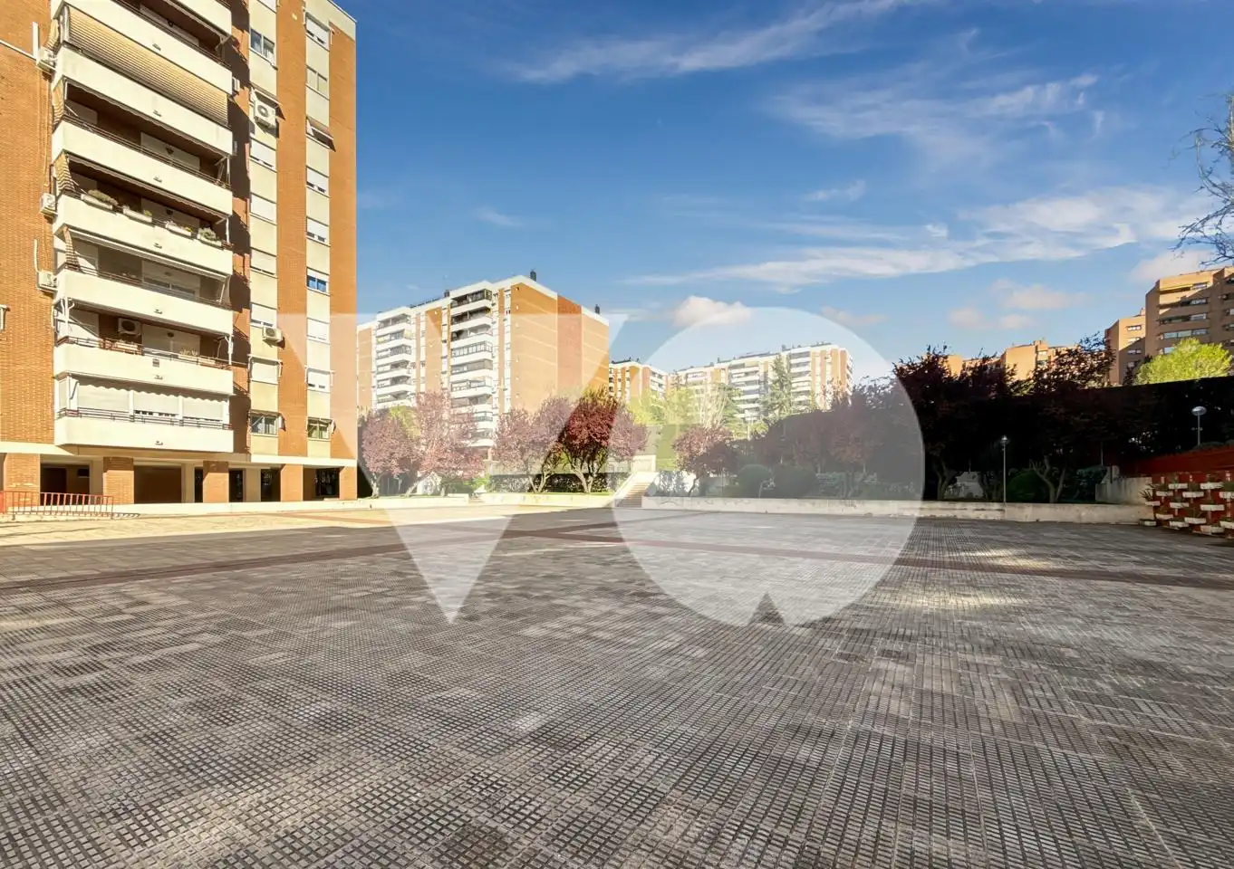 Vista exterior de Pis en venda en Madrid amb Calefacció, Parquet i Terrassa