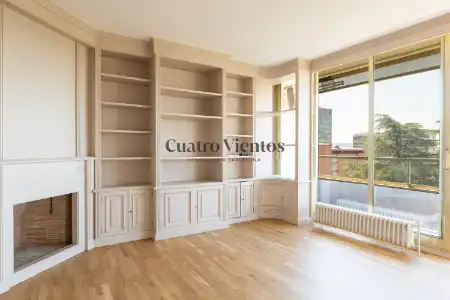 Sala d'estar de Pis de lloguer en Barcelona amb Aire condicionat, Calefacció i Parquet