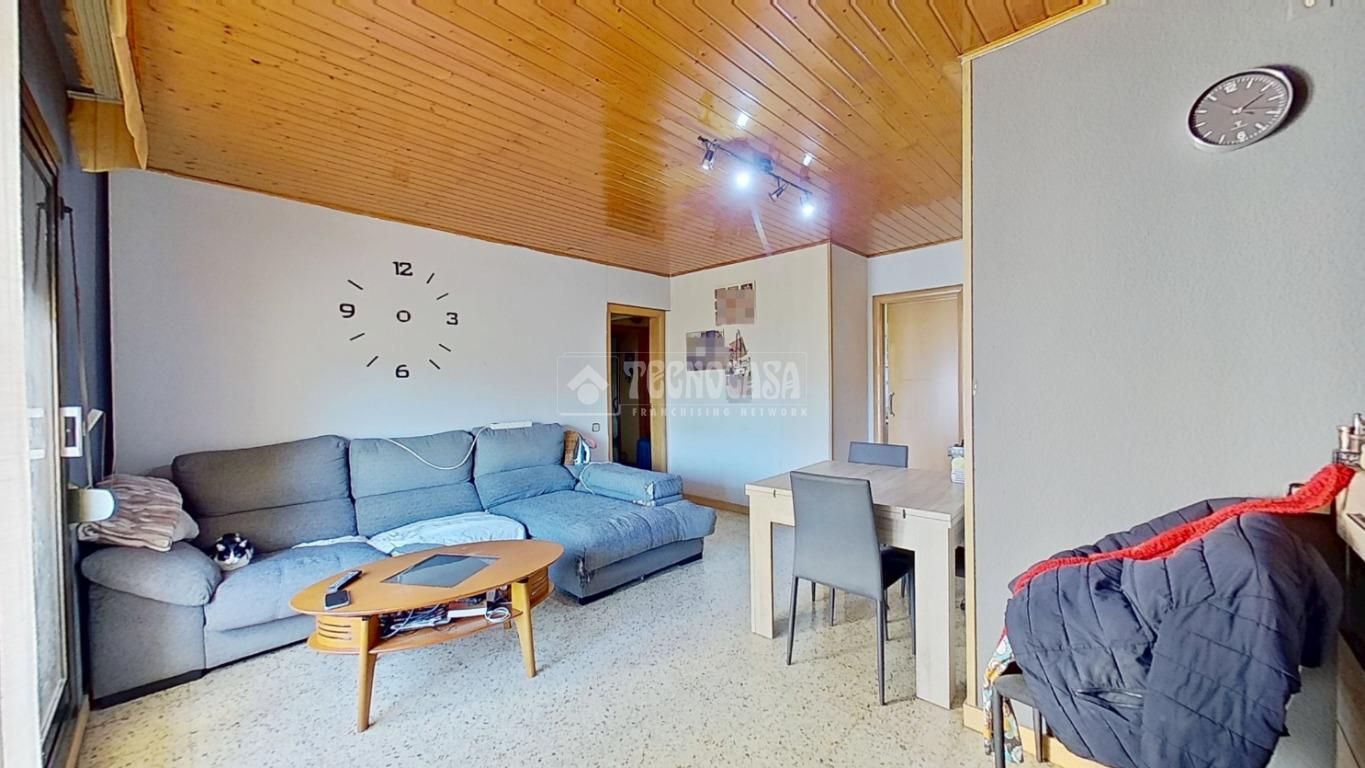 Living room of Flat for sale in Cerdanyola del Vallès  with Balcony