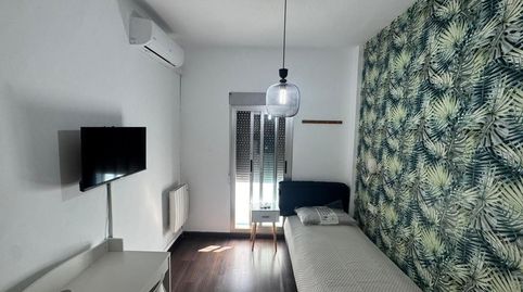 Foto 3 de Habitación en Carrer D'eugènia Viñes, El Cabanyal - El Canyamelar, Valencia Capital