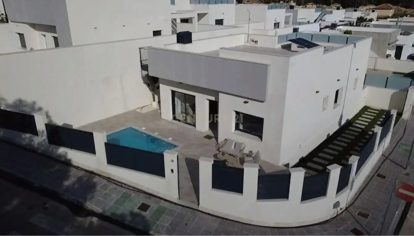 Vista exterior de Casa o chalet en venta en Pilar de la Horadada