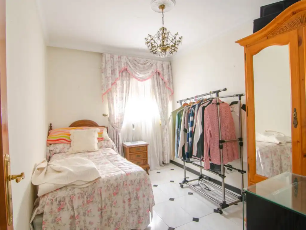 Dormitori de Casa o xalet en venda en La Rinconada