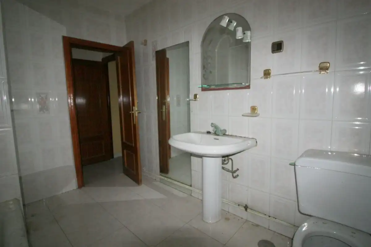 Bany de Casa o xalet en venda en Lanzahíta amb Jardí privat