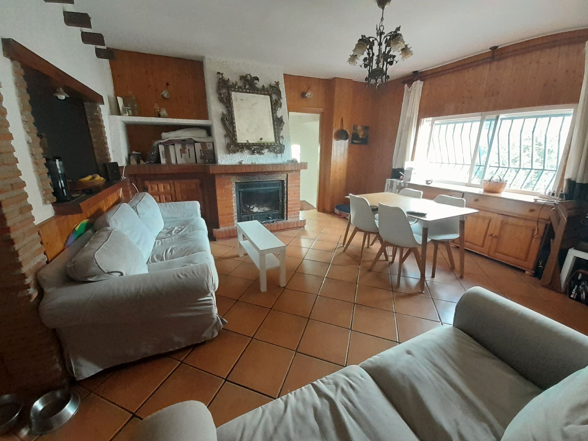 Sala d'estar de Casa o xalet en venda en La Zubia amb Jardí privat i Piscina