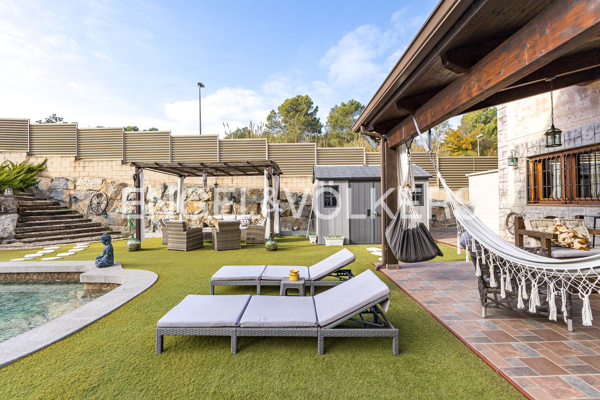 Terrassa de Casa o xalet en venda en Rubí amb Calefacció, Jardí privat i Piscina