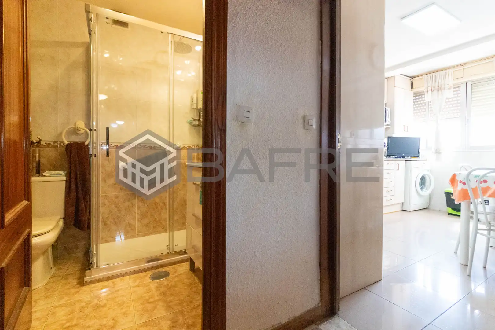 Bathroom of Flat for sale in Madrid  with Air Conditioner