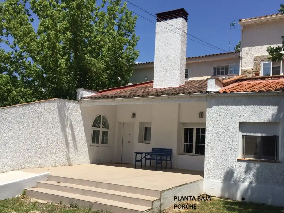 Vista exterior de Casa o xalet en venda en Mojadillas - Parque de las Infantas - El Paraiso