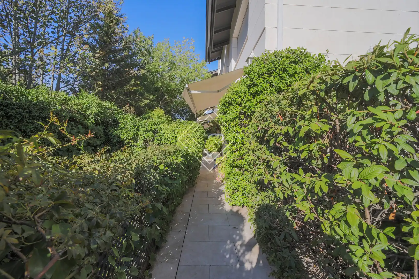 Jardín de Casa o chalet en venta en Madrid con Aire acondicionado, Calefacción y Jardín privado