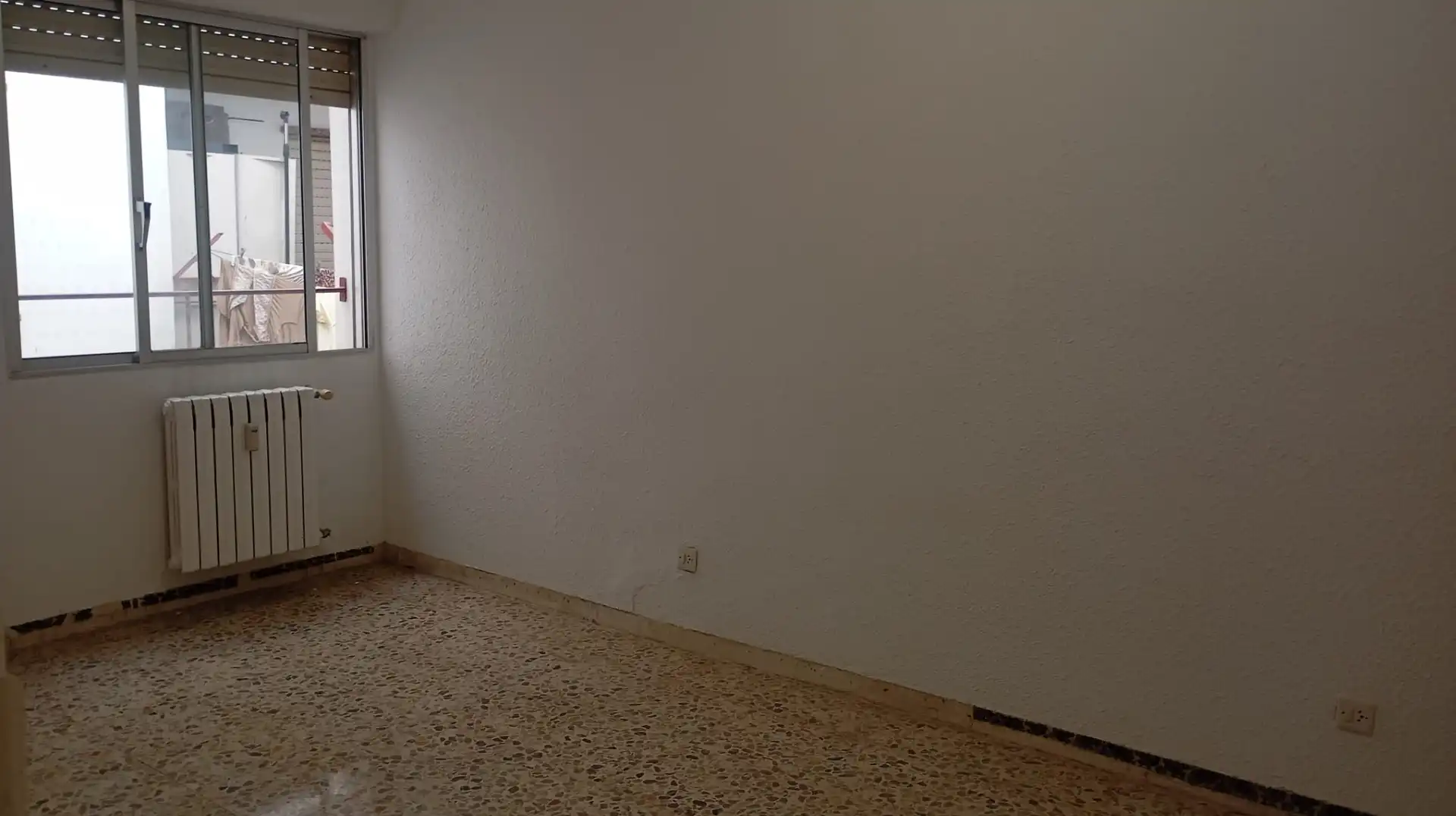 Schlafzimmer von Wohnung zum Verkauf in Zaragoza mit Heizung und Terrasse