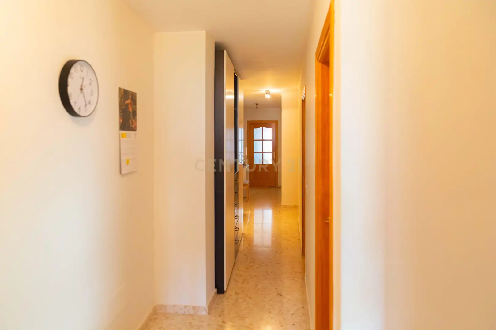 Wohnung zum Verkauf in Alameda mit Klimaanlage, Abstellraum und Mikrowelle