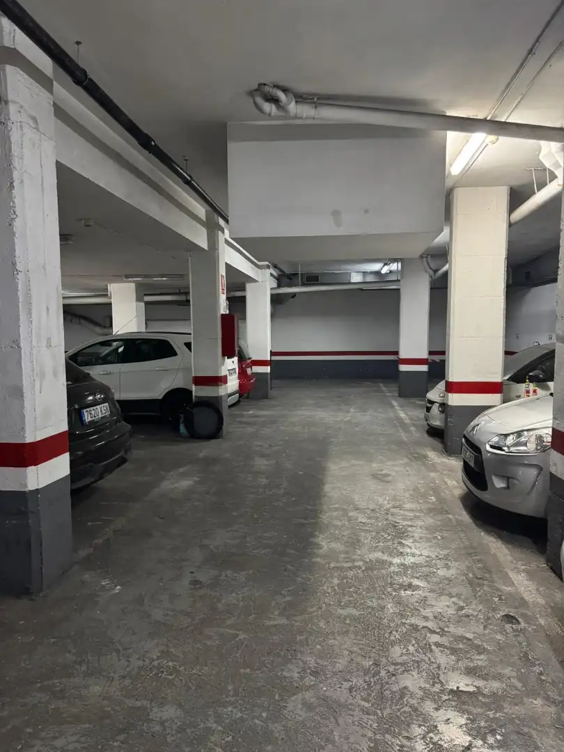 Einzelparkplatz mit Aufzug zum Verkauf in Eixample, imagen 3