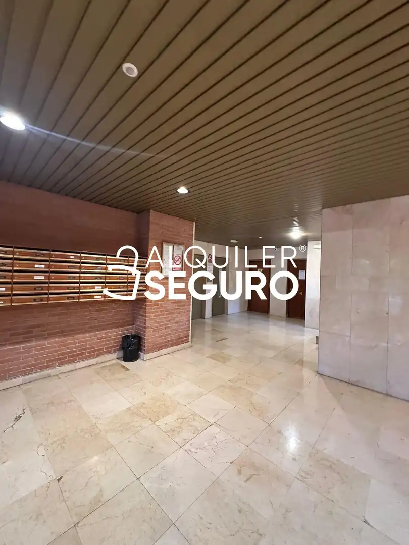 Pis de lloguer en Madrid amb Calefacció, Terrassa i Moblat