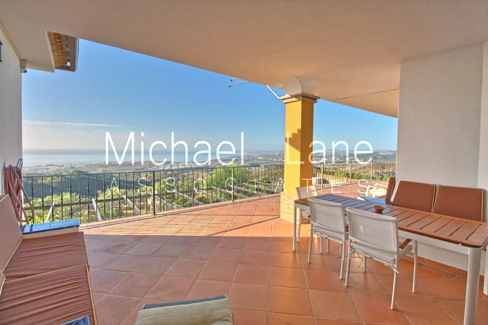 Casa o chalet en venta en Sierra de Estepona - Avda. de Andalucía
