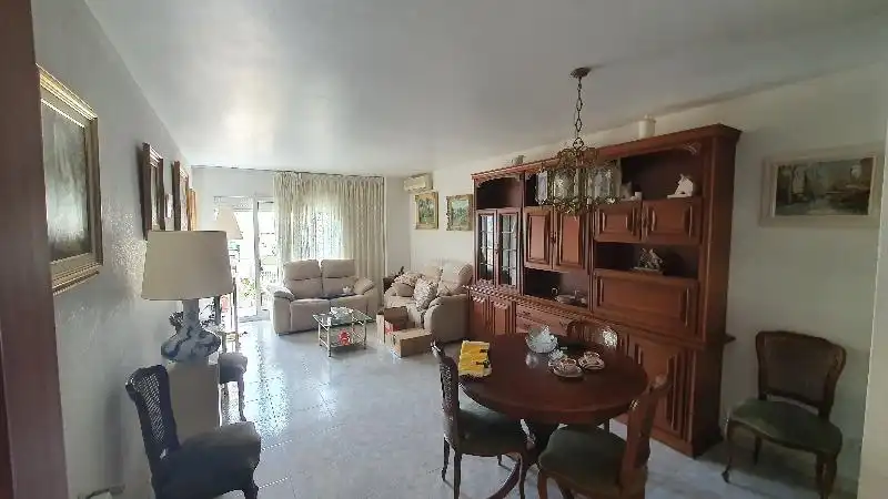 Flat with lift to rent in Canet de Mar