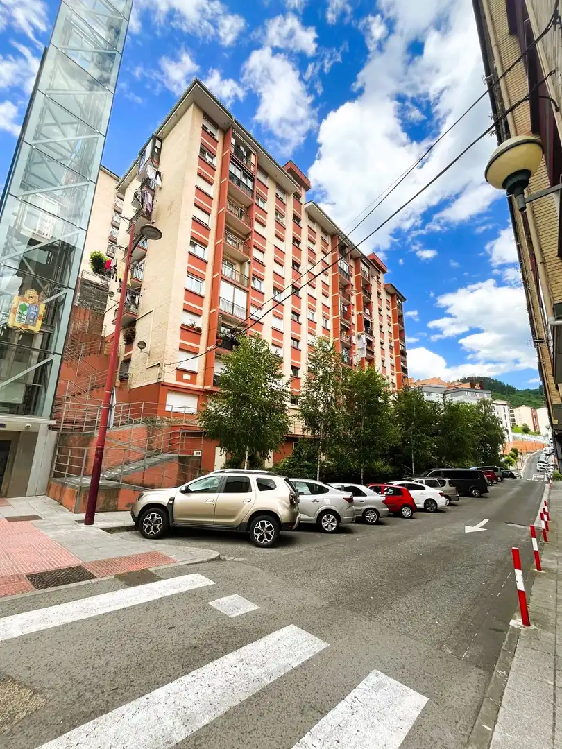 Vista exterior de Trastero en venta en Ermua, Bizkaia