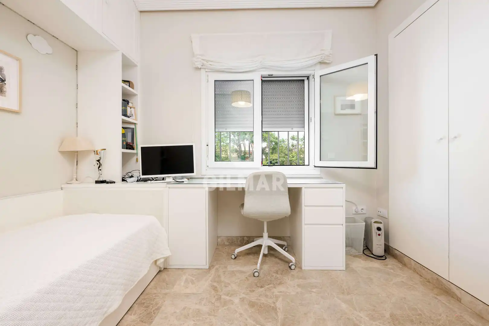 Bedroom of Houses for sale in Montequinto  with Heating, Private garden and Swimming Pool