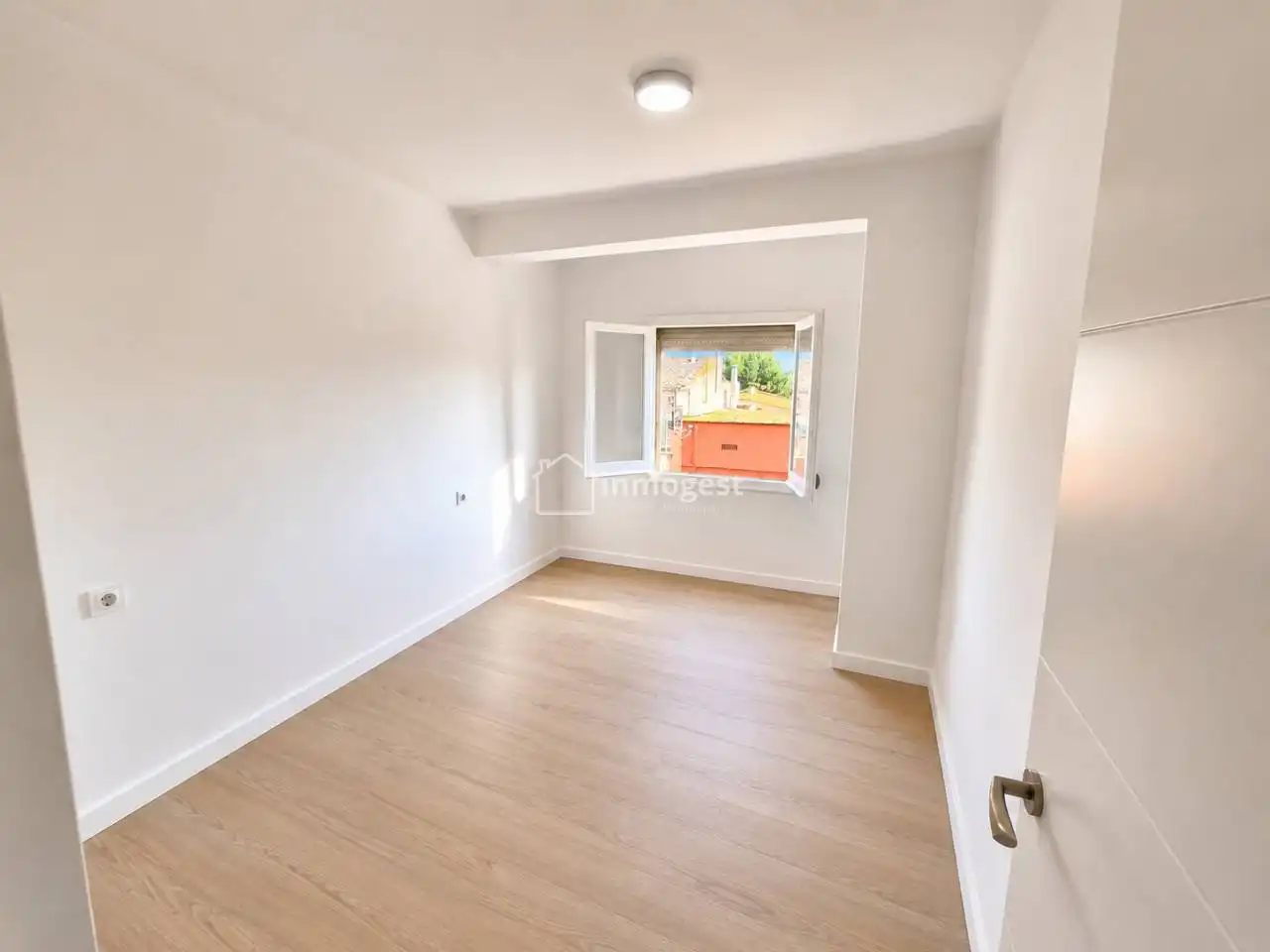 Bedroom of Flat for sale in Flaçà  with Parquet flooring and Storage room