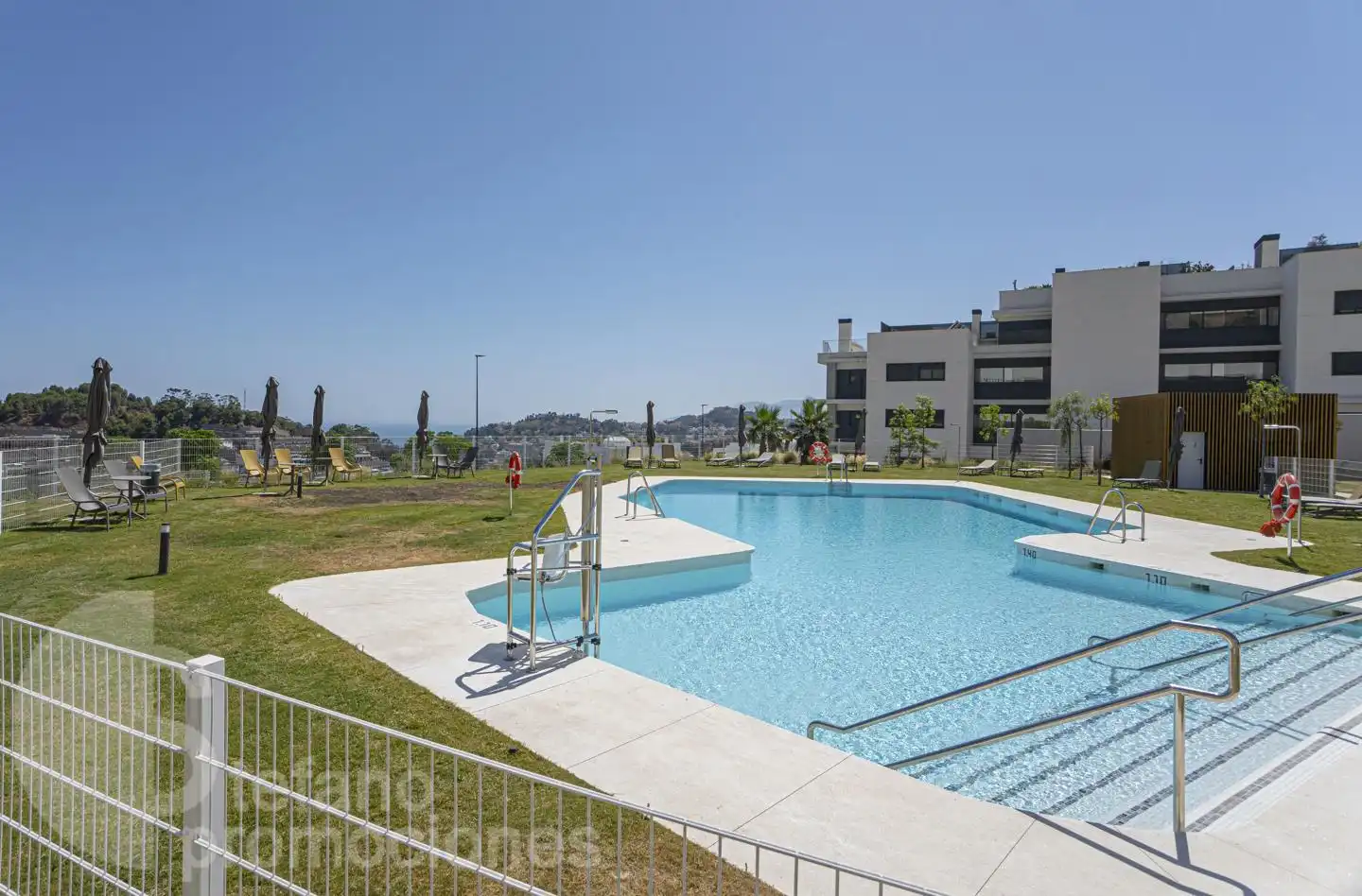 Piscina de Piso en venta en Málaga con Aire acondicionado, Terraza y Trastero