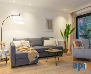 Living room of Flat for sale in  Barcelona Capital  with Heating, Terrace and Balcony