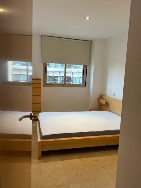 Habitación de Apartamento de alquiler en Murcia con Aire acondicionado, Calefacción y Trastero