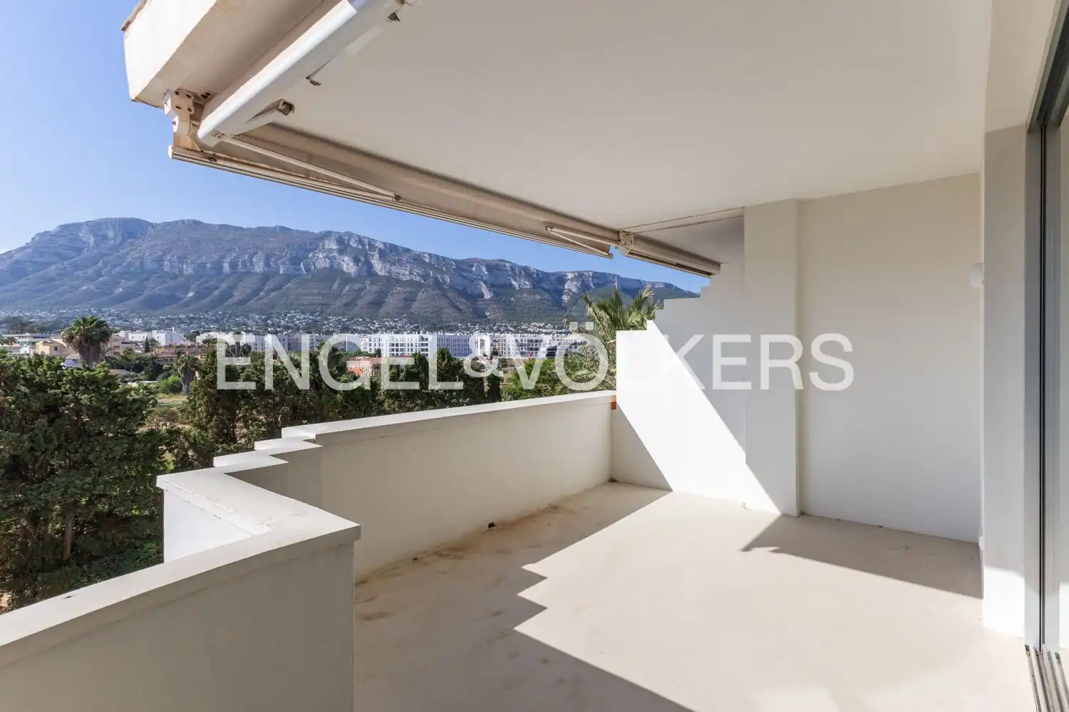 Terrace of Flat for rent in Dénia  with Air Conditioner, Heating and Parquet flooring